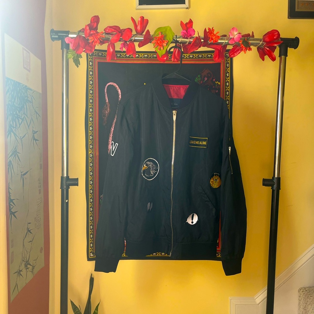 Bomber Black jacket in amazing condition.